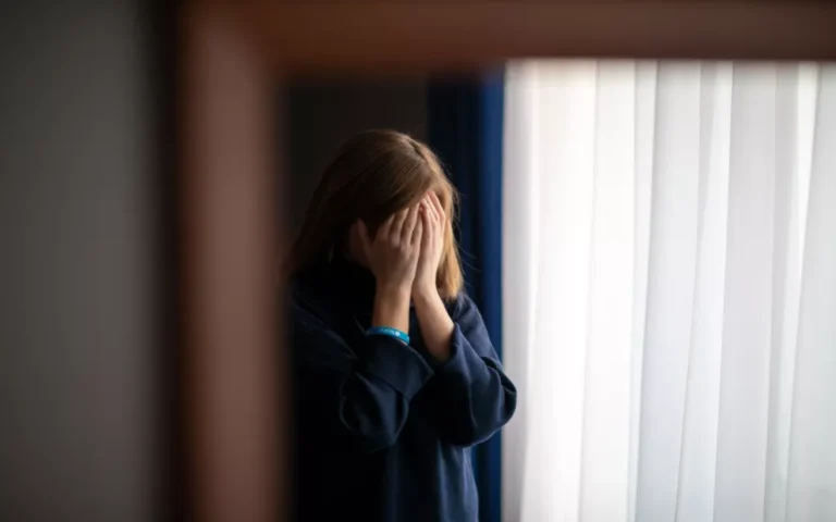 كيف تميز علامات الكرب لدى الأطفال