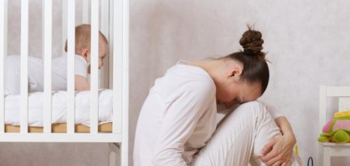 اكتئاب ما بعد الولادة.. أبرز الأسباب والأعراض